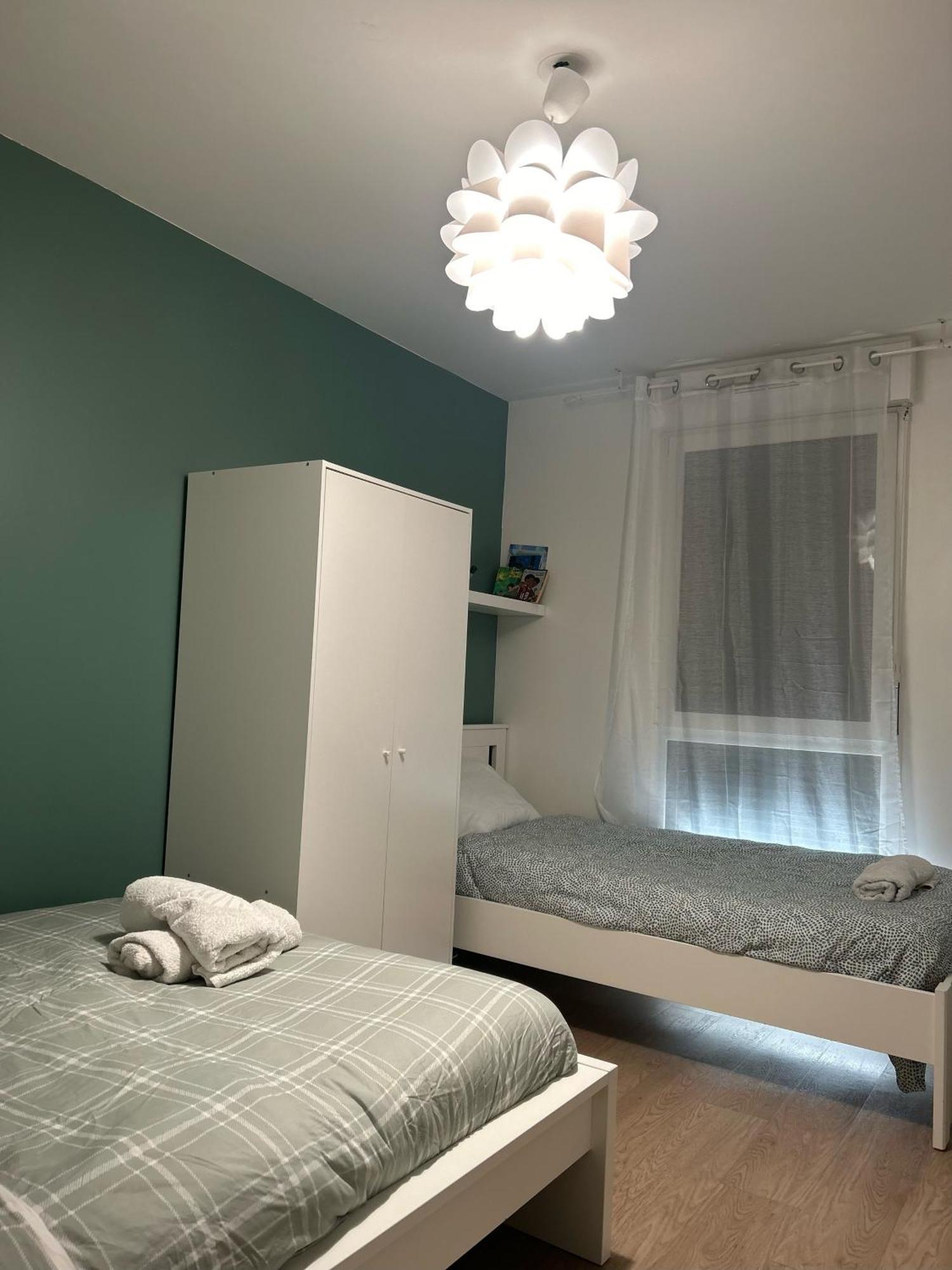 Agreable 3 Pieces Avec Parking Proche Gare Et Paris By Immo Kit Bnb La Courneuve Esterno foto